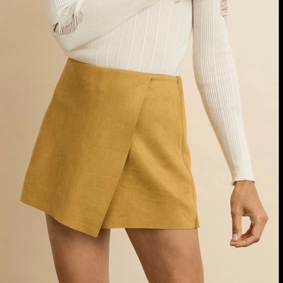 Dress Forum Pants - NWT Mustard Faux Suede Skorts